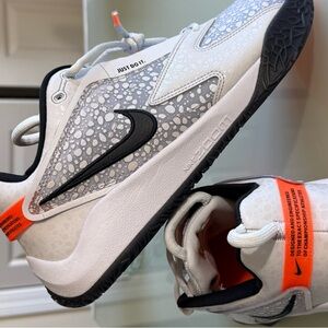 Nike Zoom HyperAce 3 SE Men’s Shoes Size US 10 – HF3239-900 – White/Black/Orange